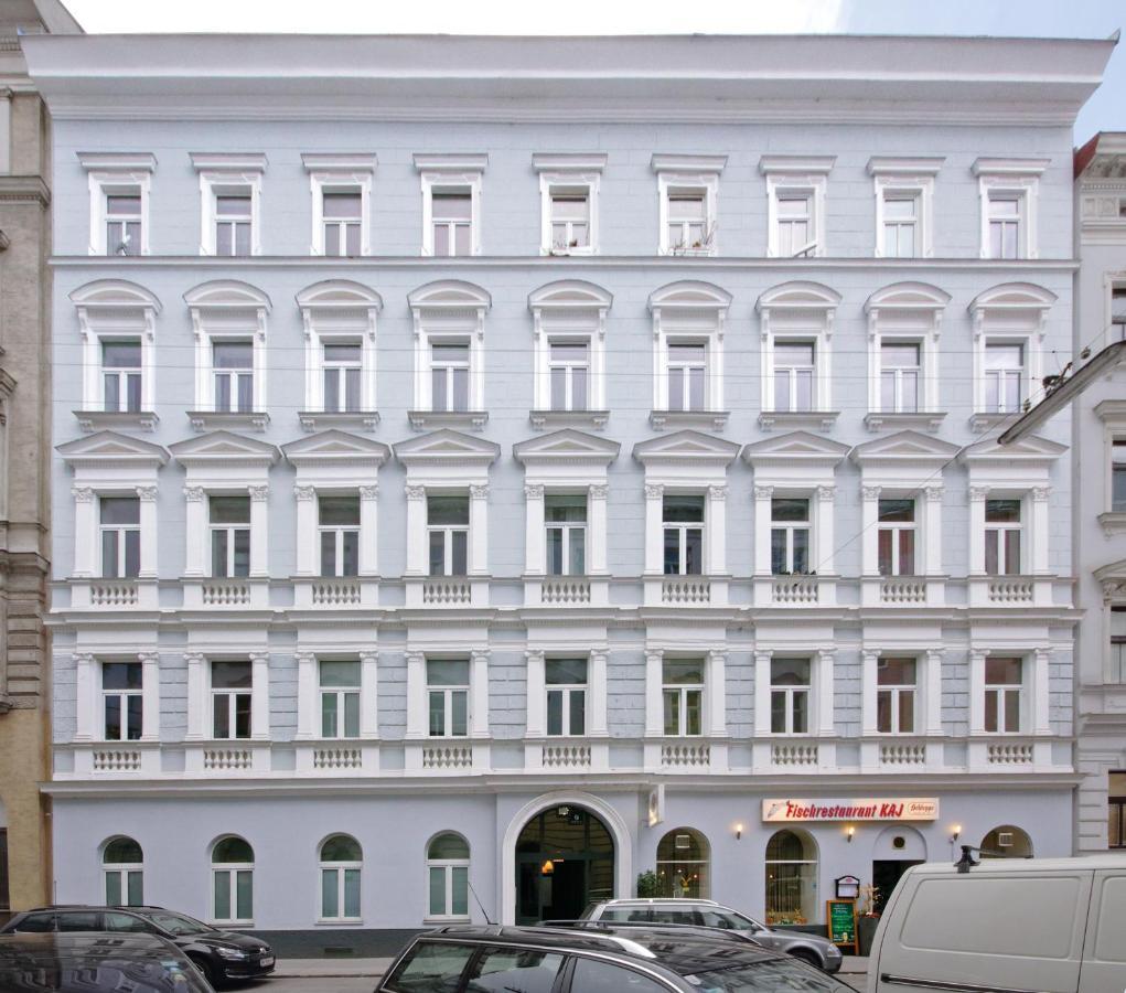 Herzlich Willkommen - Kuess Die Hand Vienna Esterno foto